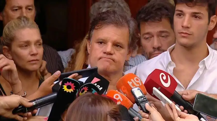 Video: El desgarrador adiós de Enrique Sacco a Debora Pérez Volpin