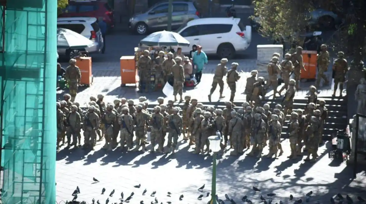 Tropas de asalto tomaron predios del palacio de Gobierno de Bolivia en La Paz (VIDEOS)