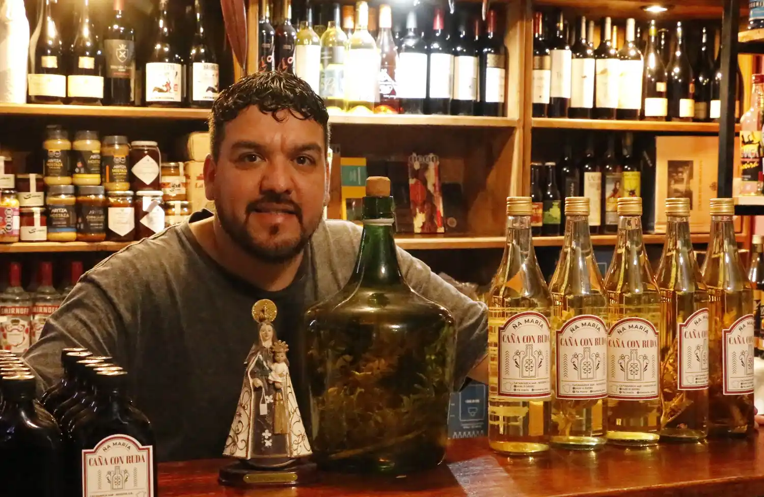 Agosto, caña con ruda y santo remedio