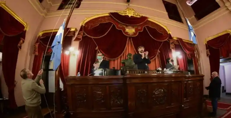 La Ley de Emergencia se "olvidó" de los privilegios de la política