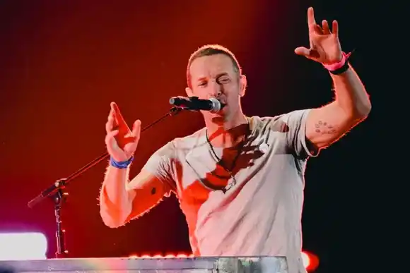 Chris Martin de Coldplay reveló que sufre depresión: "Les mando mucho amor"