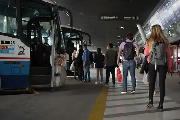 Atención turistas: Córdoba lanzó una nueva tarjeta para viajes en interurbanos, ¿cómo funciona?