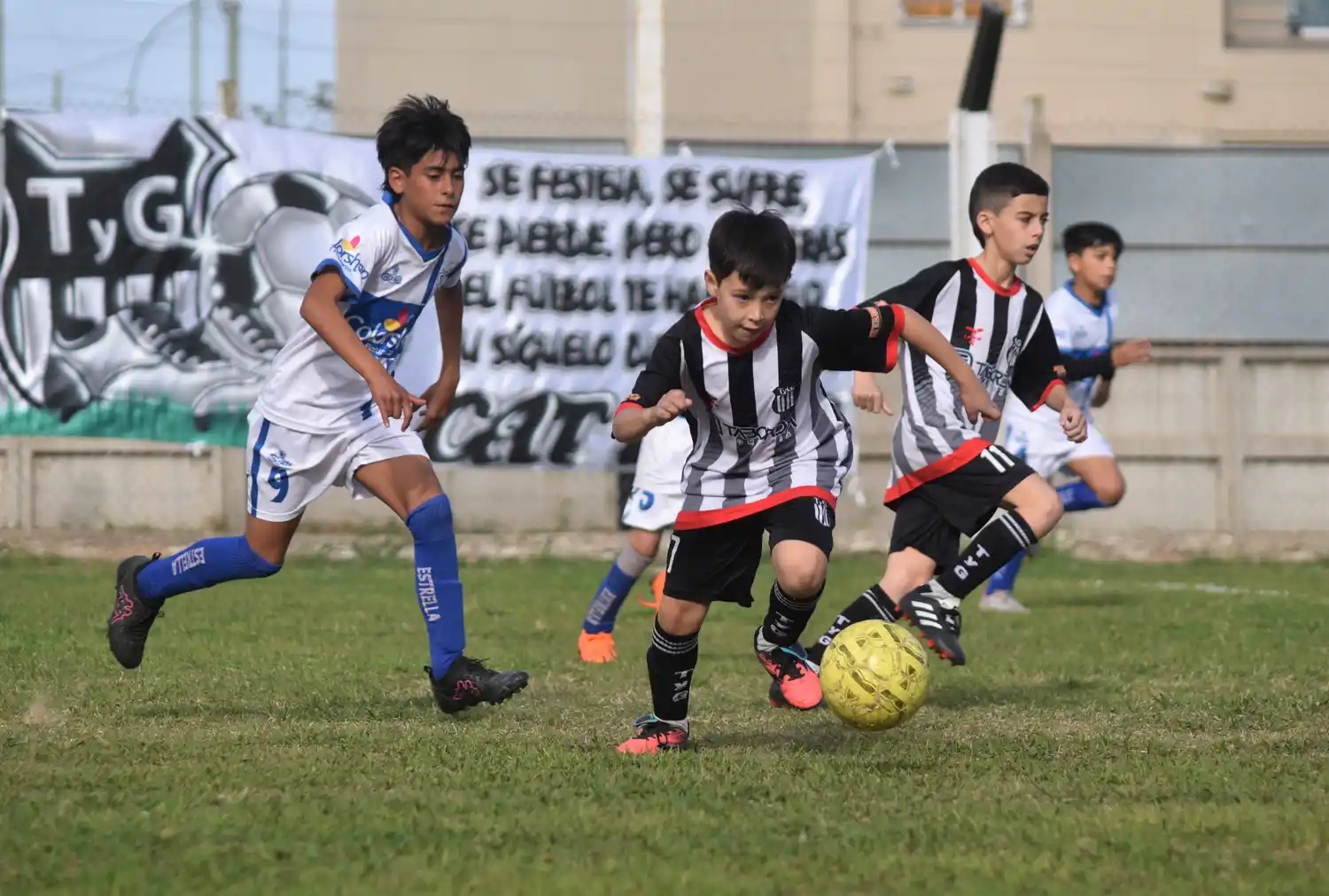 Los pequeños disfrutaran de una nueva jornada futbolística.
