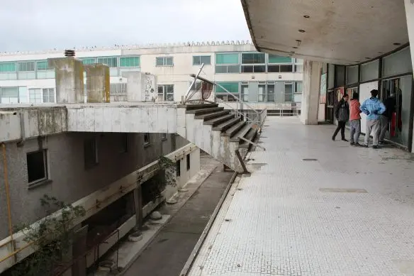 Atraparon a un joven con 20 kilos de bronce que robó del Complejo Casino