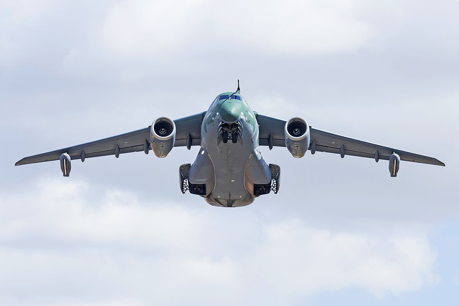 México avanza en la posible adquisición del C-390 Millennium de Embraer