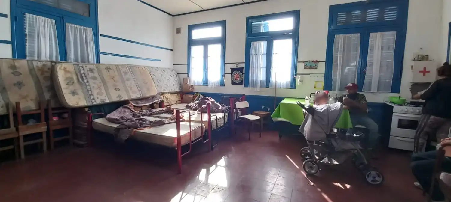 Paraje La Bolsa: trasladan a la familia que está en la escuela “al Hospital de Santa Lucía”