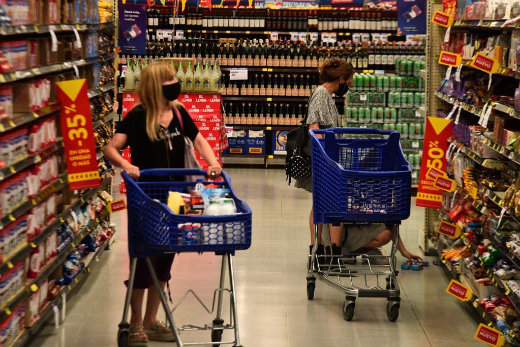 El Gobierno se prepara para el golpe que significará la cifra de inflación de marzo