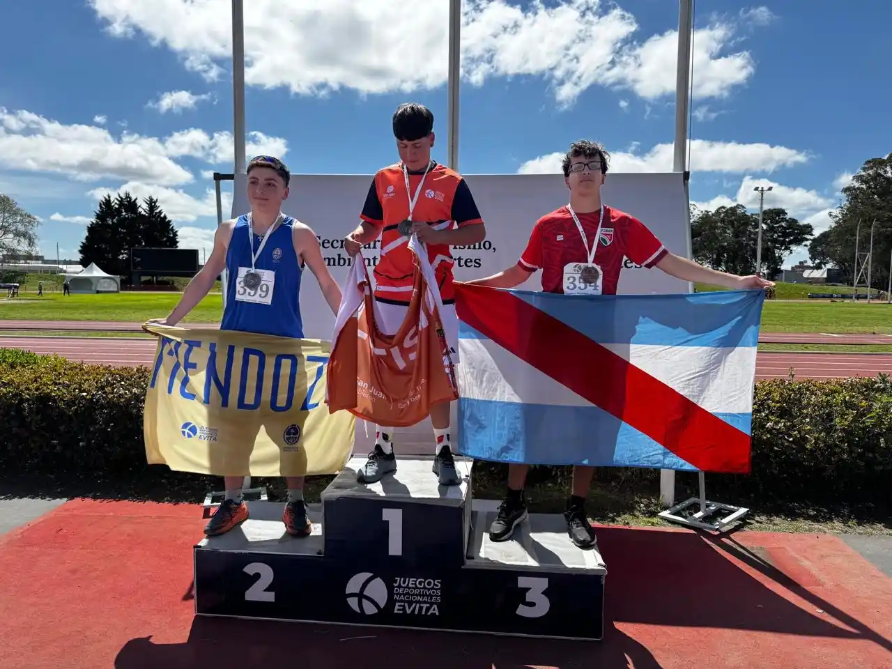 Luciano Gómez Rabella logró su mejor marca y ganó la medalla de bronce en los Juegos Evita