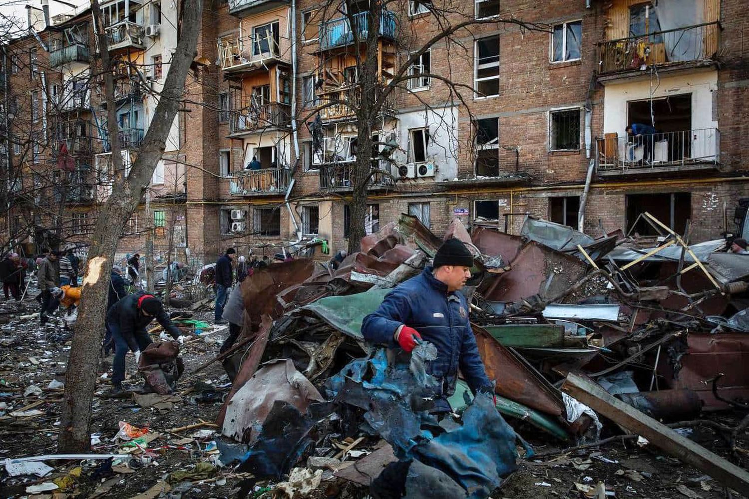 Ucrania denuncia más bombardeos y Rusia rebajó las expectativas de un pronto final