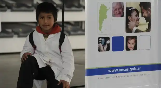 Los colegios ya pueden cargar certificados escolares en la web de ANSES