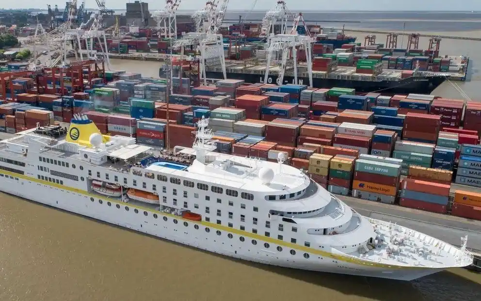 Salud aisló a todo el buque de Cabo Verde por un caso de Covid-19