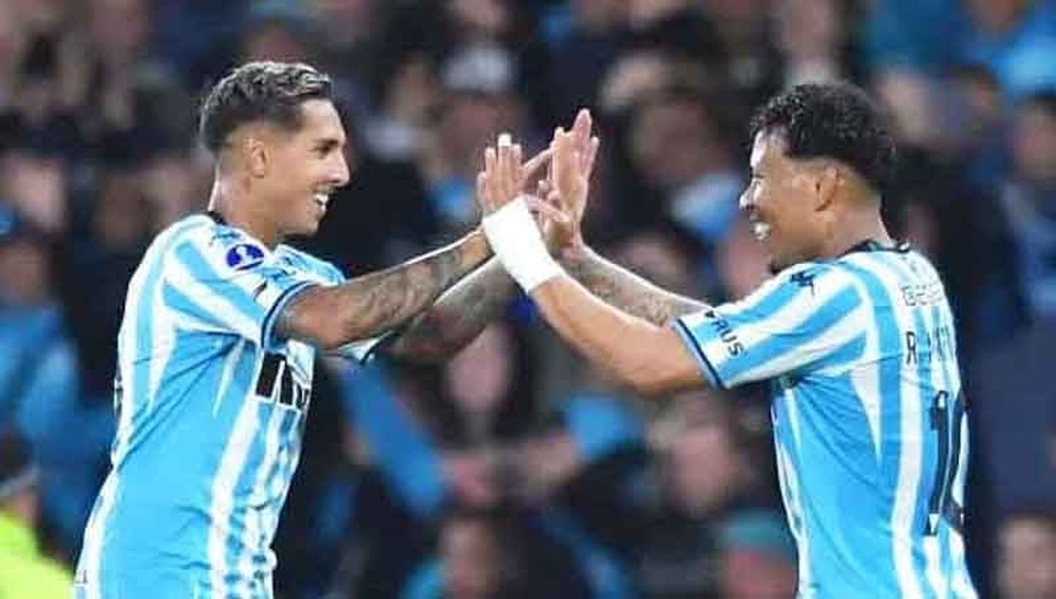 Sudamericana: Racing goleó a Paranaense, dio vuelta la serie y se metió en las semifinales