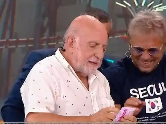 Pagani y Casella, segundos después del simpático episodio en vivo.