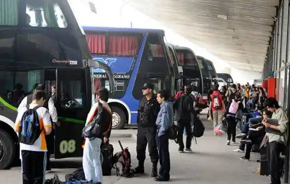 Los pasajes de larga distancia aumentaron entre un 20 % y 40 %