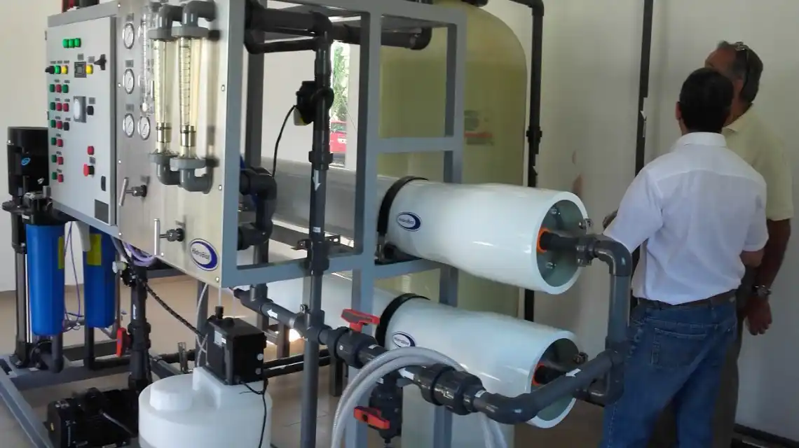 Se inauguró una planta de agua potable en San Carlos Centro