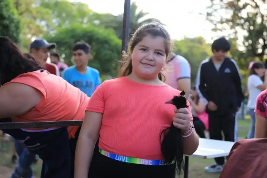 Octubre Rosa en Rafaela: donación de cabello, un acto de amor y compromiso