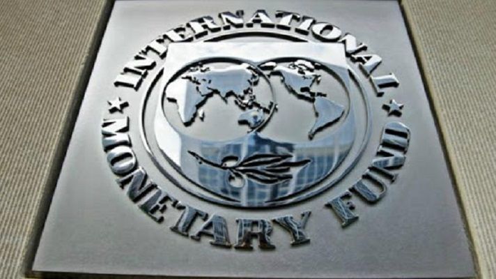Continuará la crisis: FMI vislumbra contracción económica de 10 % para Venezuela