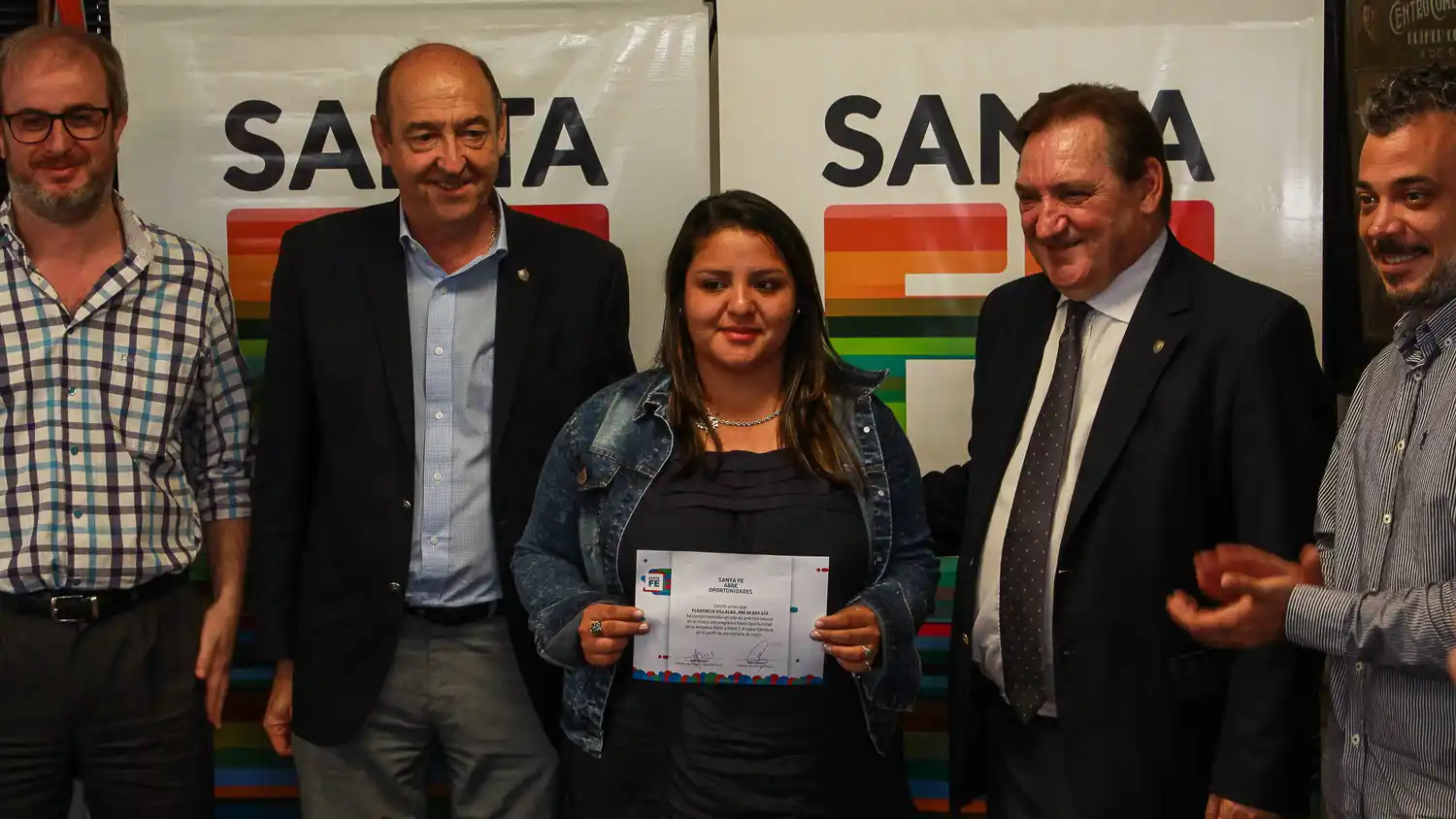 La provincia entregó diplomas a jóvenes que realizaron prácticas laborales