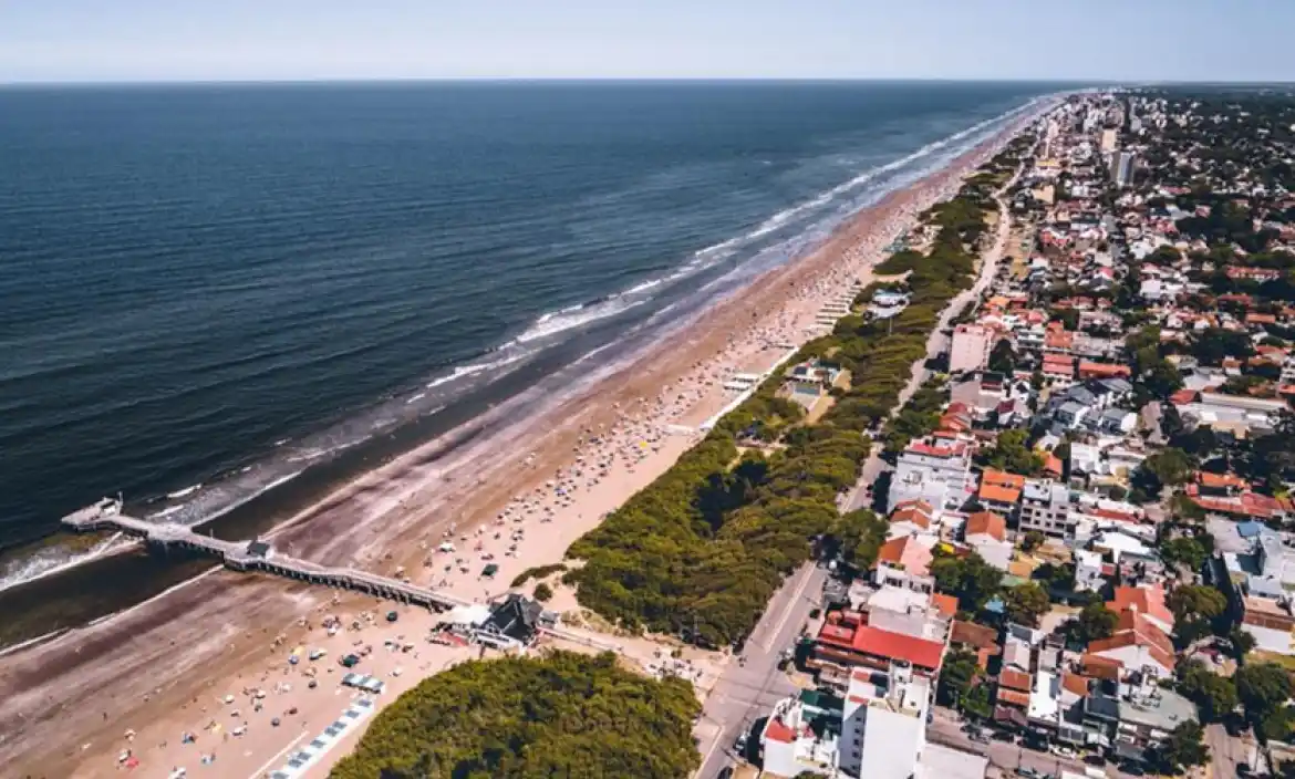 La Costa es uno de los sectores más afectados por la baja del turismo.