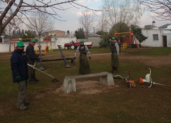Agradecimiento de los vecinos de la plaza de Litoral y Frers
