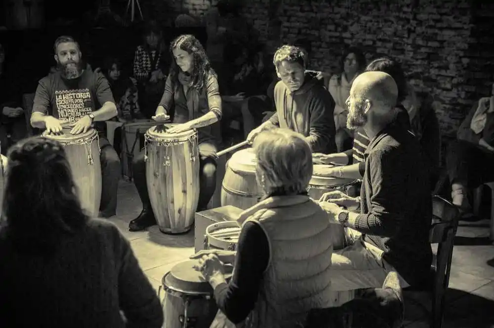 Seminario y peña benéfica, la agenda de Musikeros para el próximo domingo