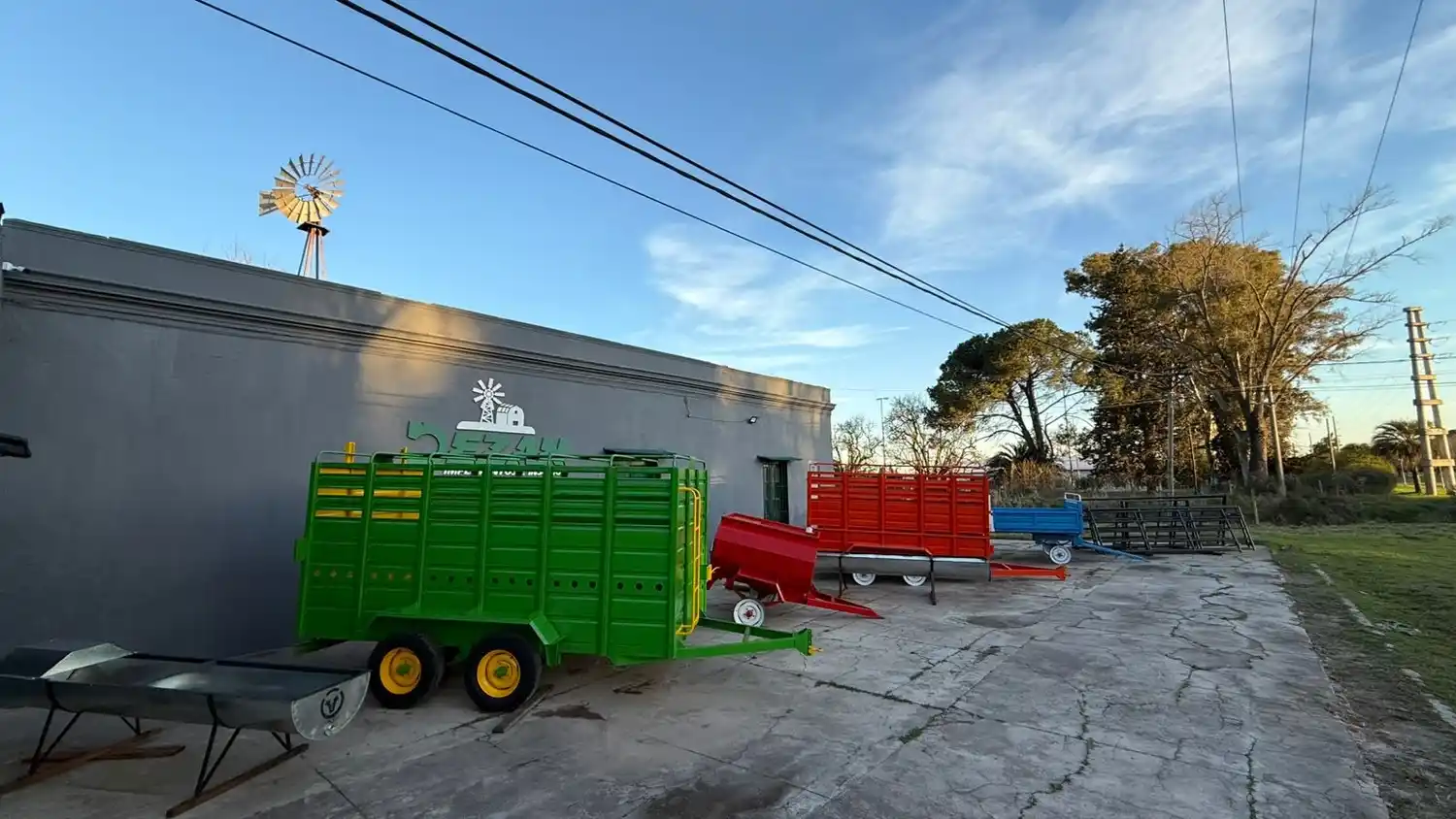 Parte del equipamiento que ofrece el emprendimiento para el trabajo rural.