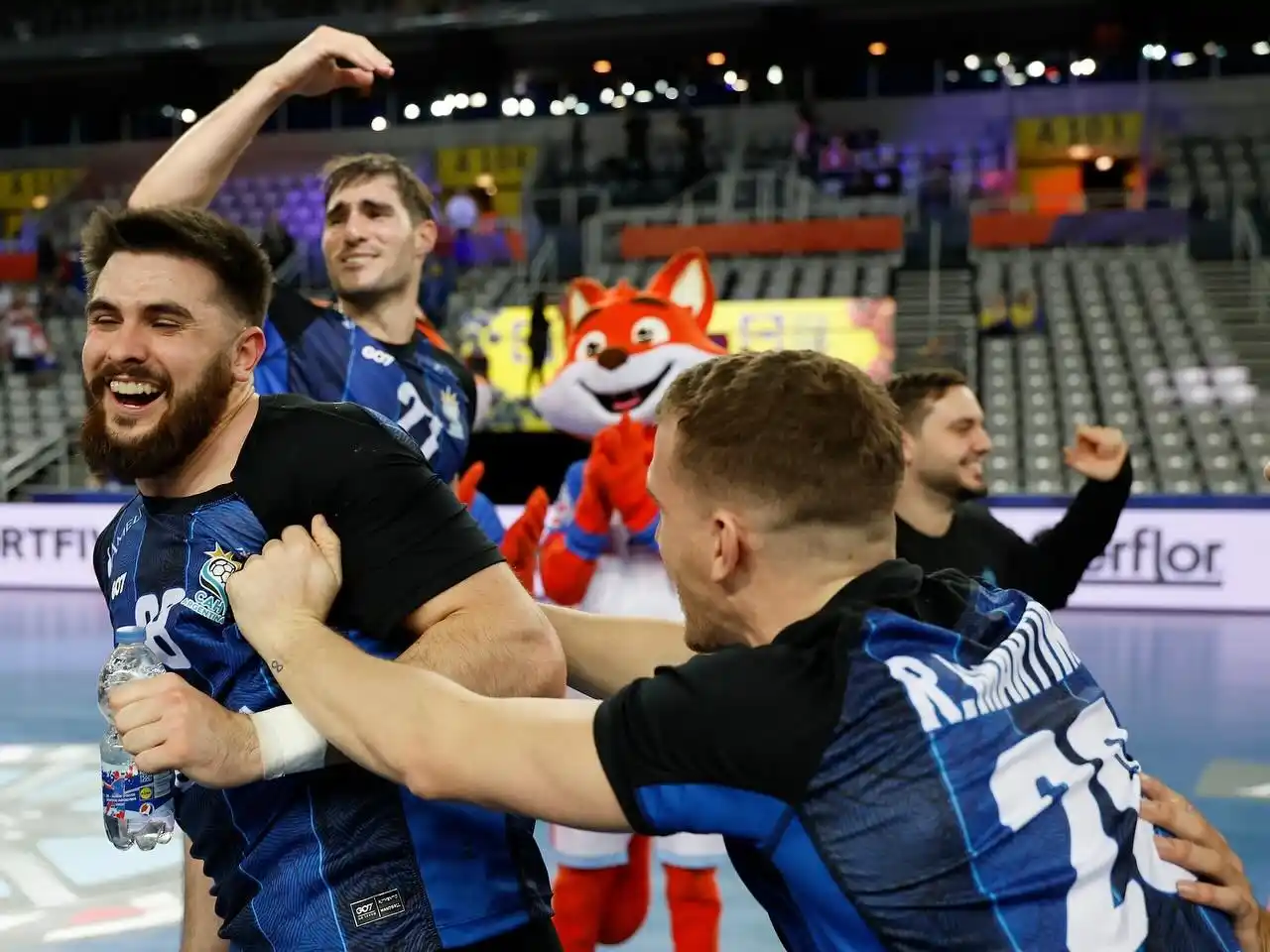 Argentina logró su primer triunfo en la segunda fase