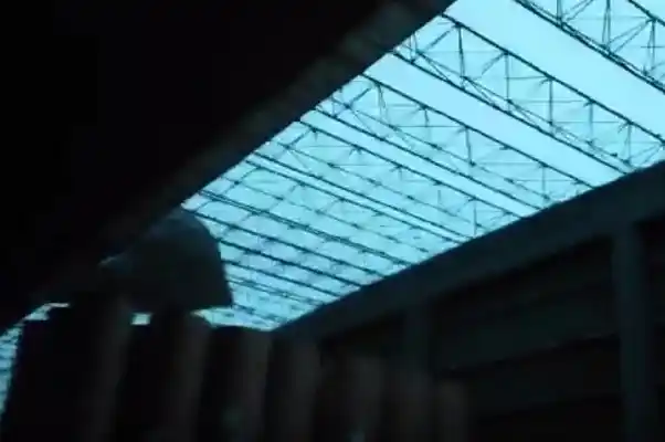 Video: Así voló el techo de una fábrica en el Parque Industrial de Paraná