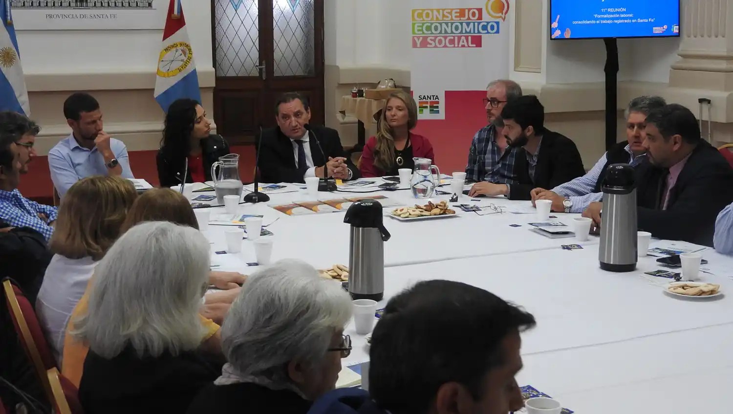 Debate sobre formalización laboral y trabajo registrado