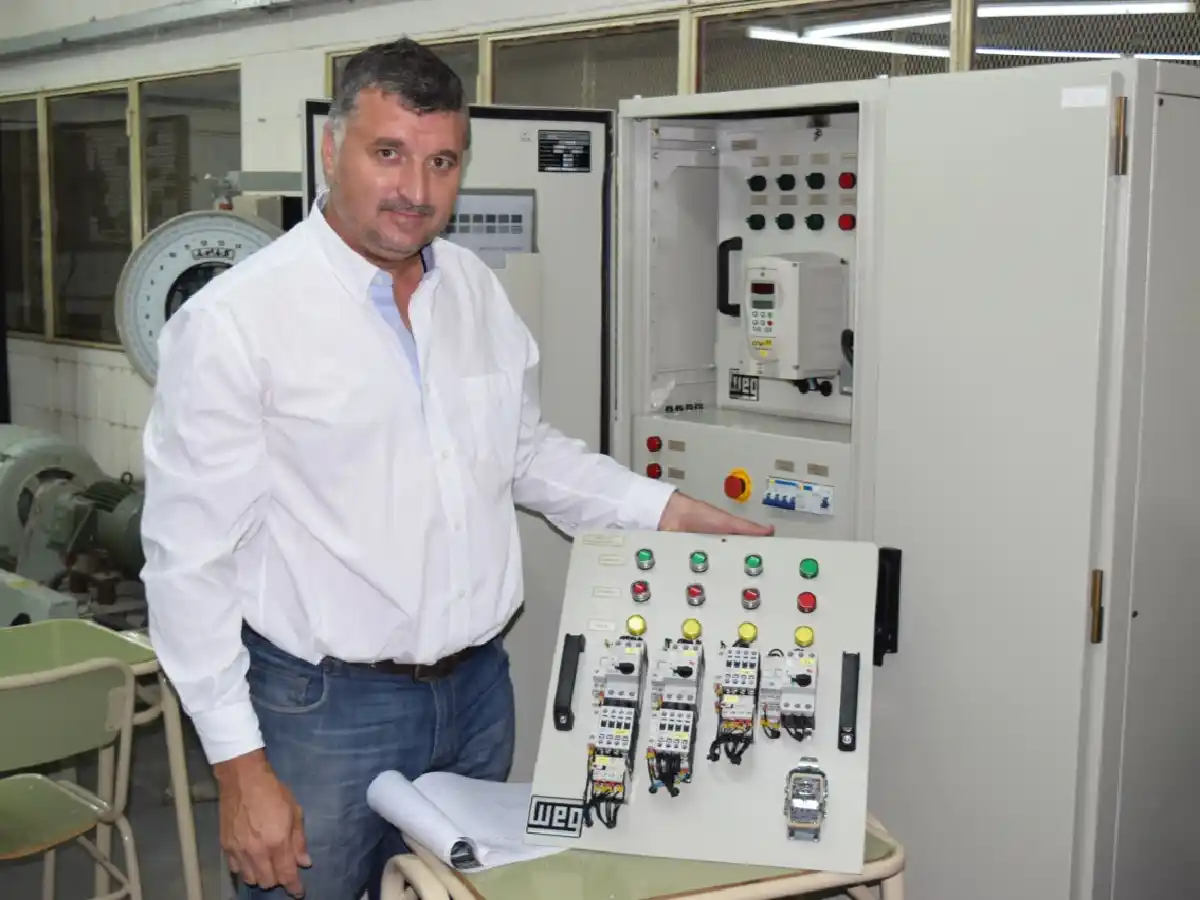 UTN inscribe para curso de "Electricidad Industrial Arranque Motor"