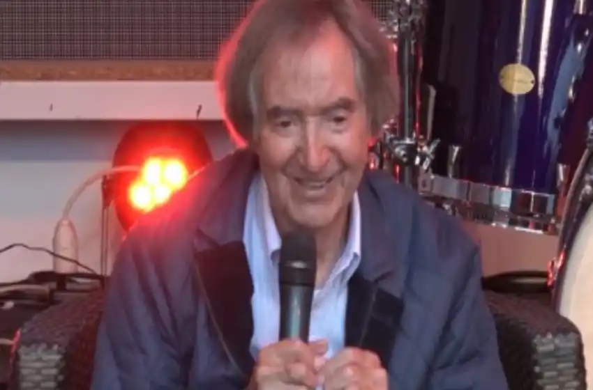 Ternura y risas: una de las últimas actuaciones de Carlitos Balá en Espacio Clarín