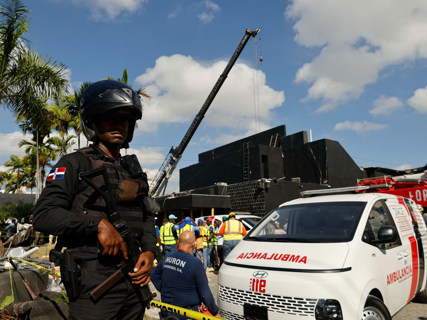 Al menos 44 muertos al caerse el techo de una discoteca dominicana