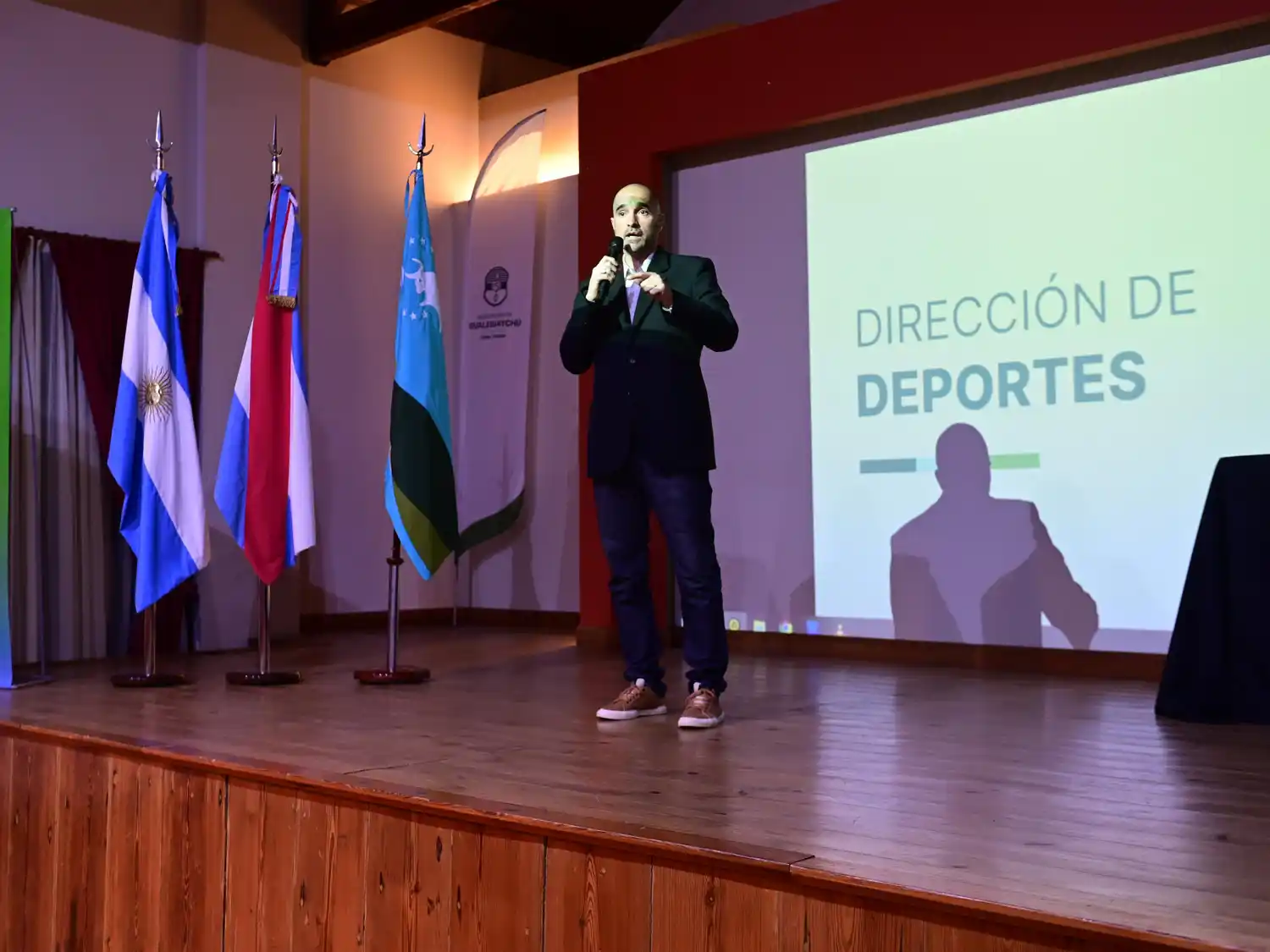 Raymundo Legaria indicó que las becas están destinadas a atletas locales que demuestran un alto nivel deportivo, dentro del carácter amateur.