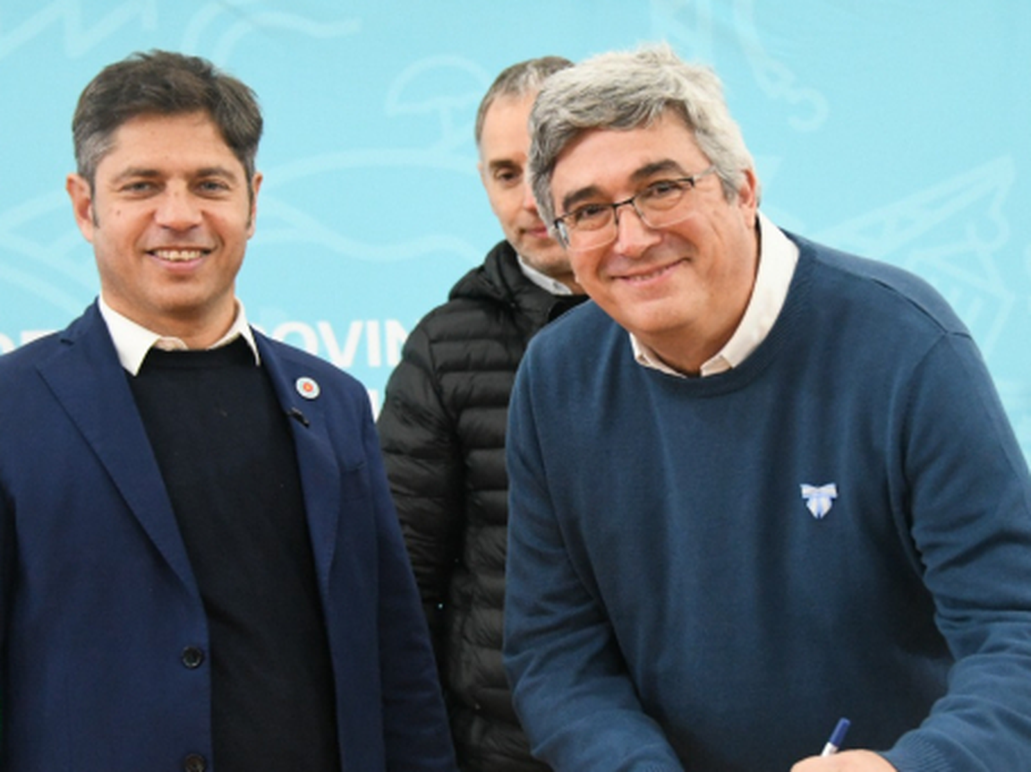 Kicillof y Rodríguez firmaron un convenio para multiplicar una semilla forrajera