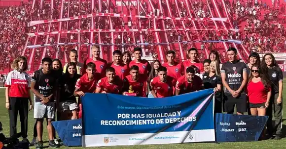 Argentinos Juniors le ganó a Gimnasia de La Plata y es puntero 