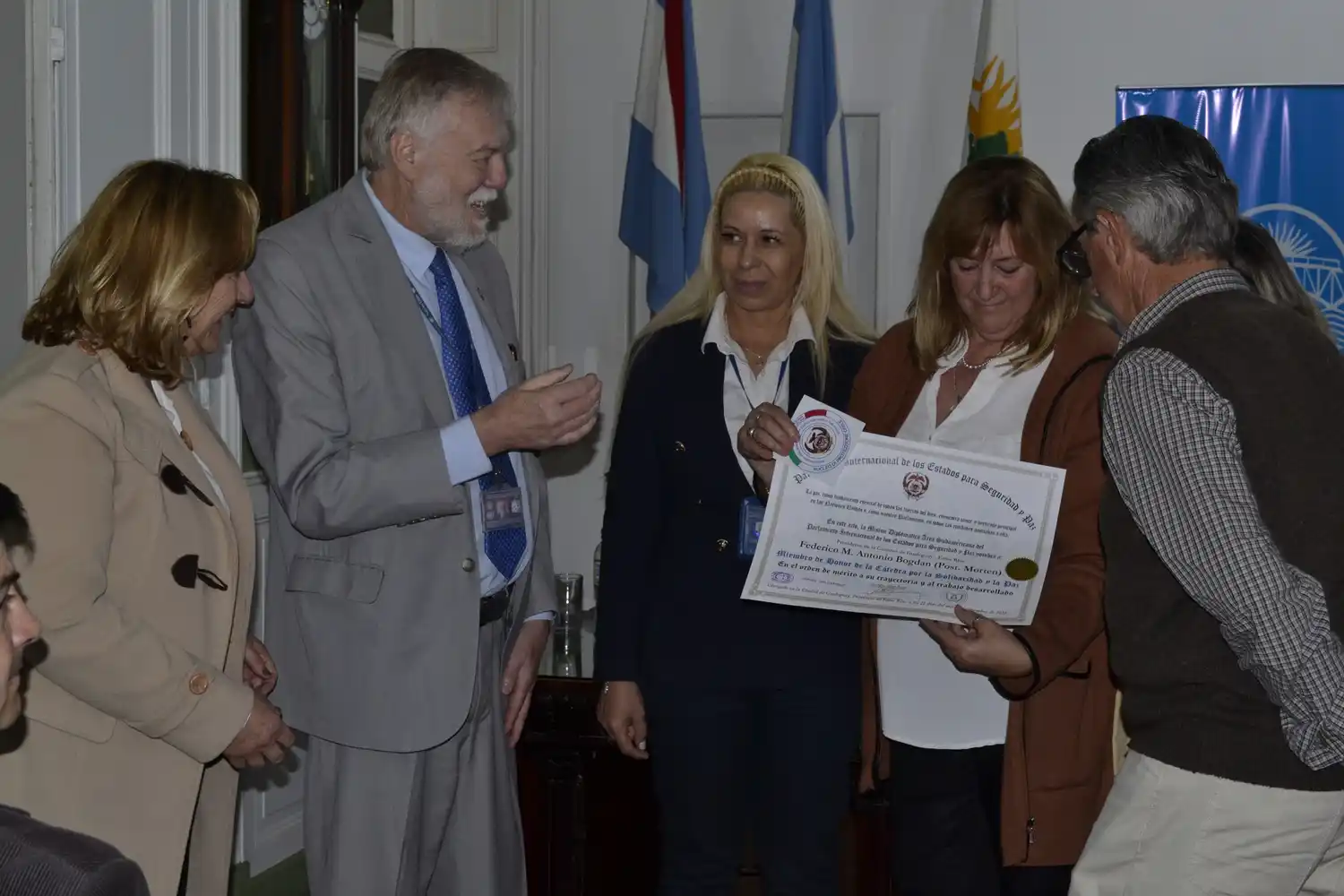 El Parlamento Internacional de Seguridad y Paz reconoció a Federico Bogdan