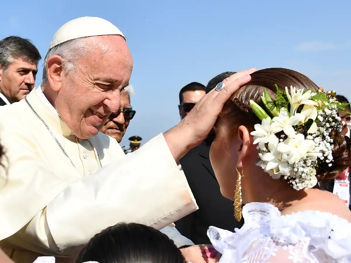 Francisco recibió en privado a jóvenes de Scholas Occurrentes en su gira peruana