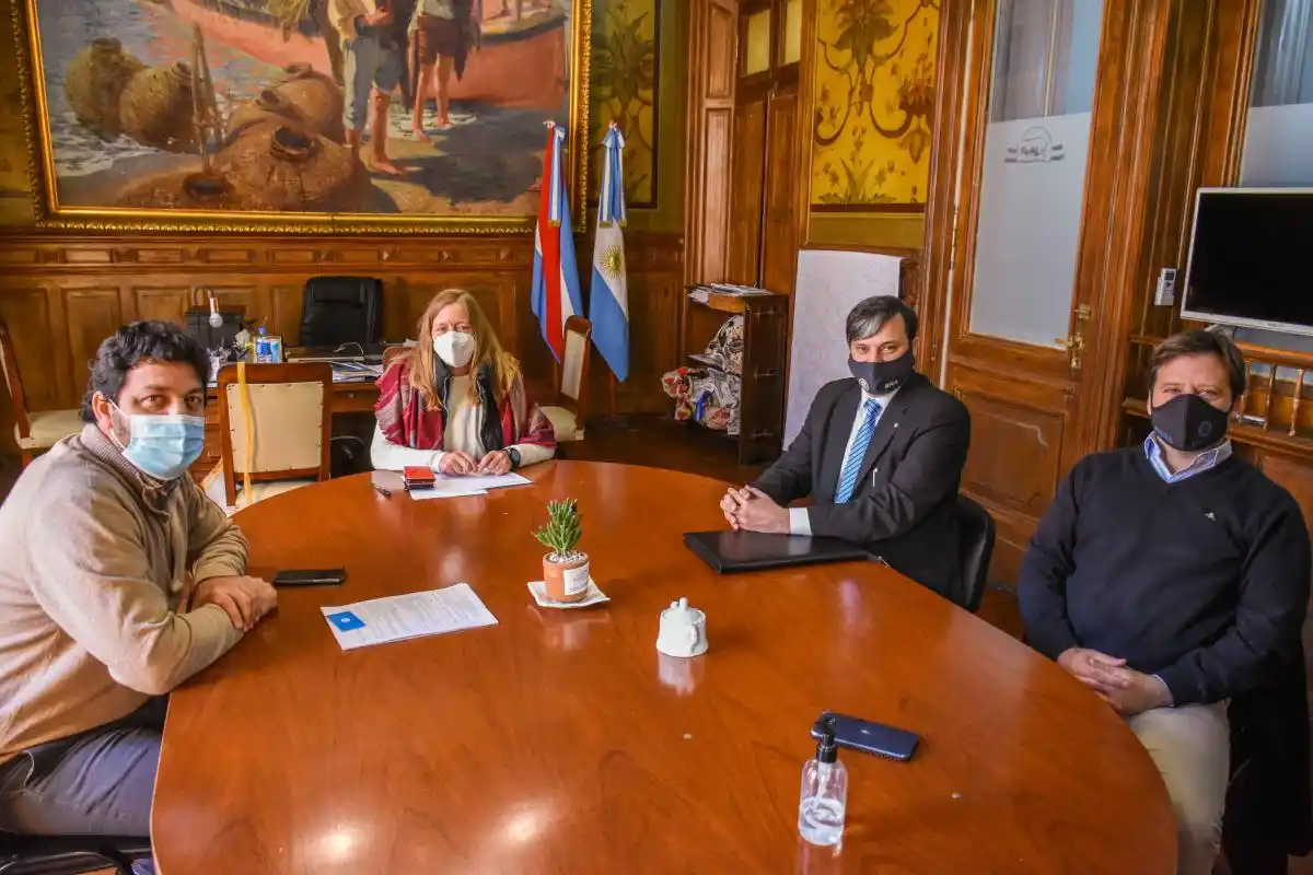 Reuniones con los bancos Francés, Nación y BERSA.