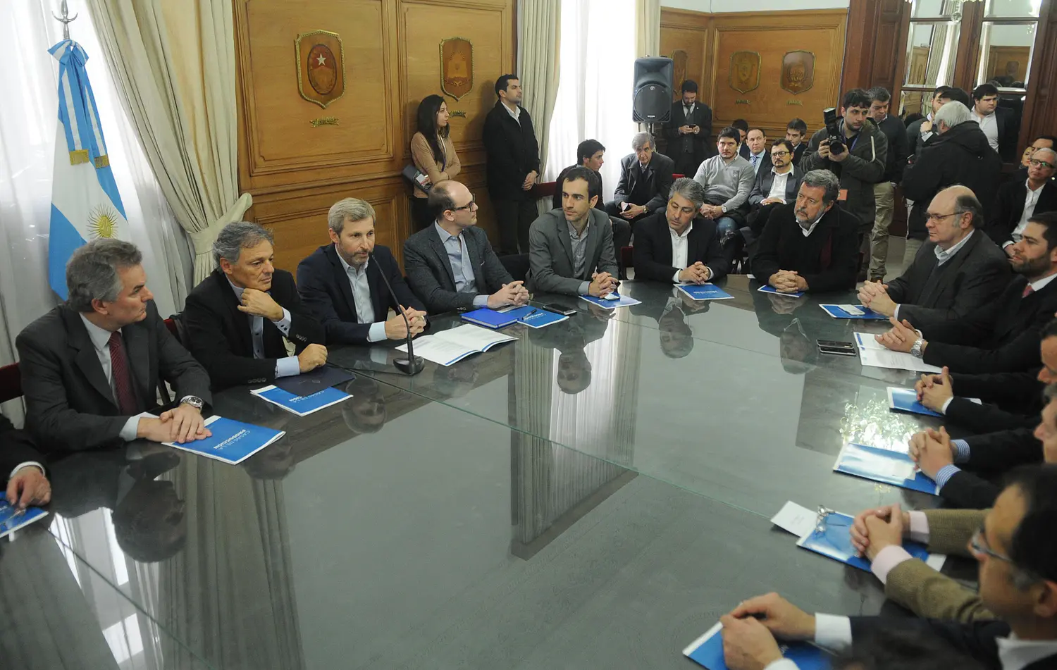 Elustondo participó del lanzamiento del programa "Casas de la Producción"