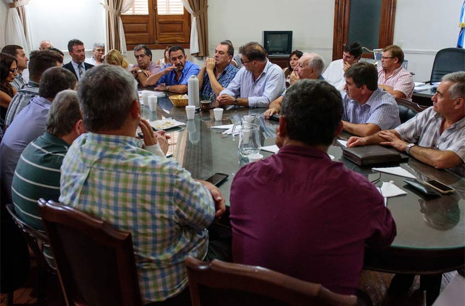 Paritarias calientes: docentes y municipales lanzan un paro de 48 horas