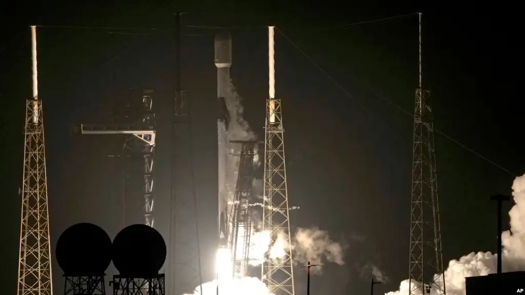 NASA lanza satélite para estudiar océanos y atmósfera de una Tierra cada vez más caliente