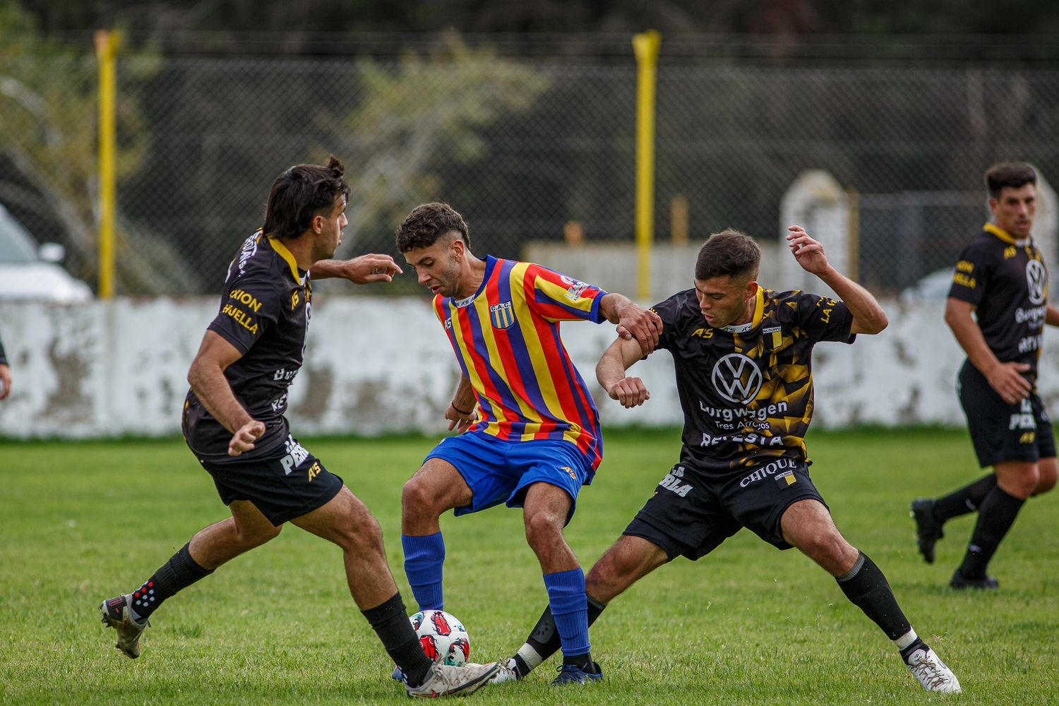 Olimpo igualó ante Colegiales