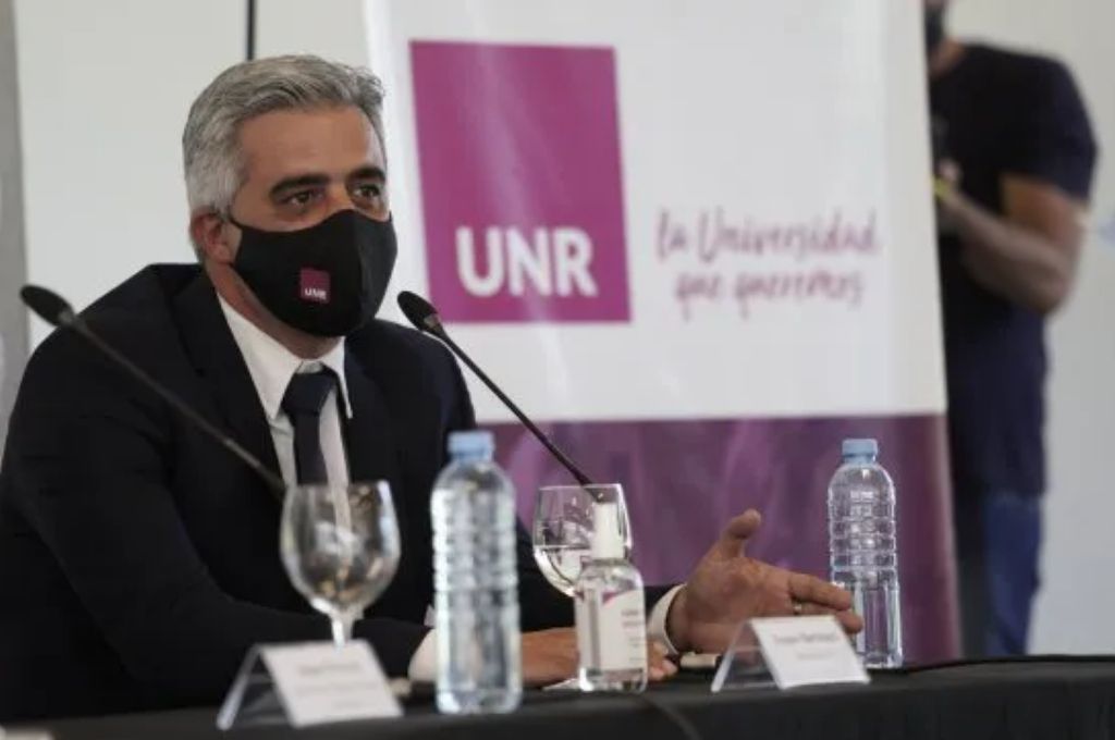 La UNR pedirá esquema completo de vacunas