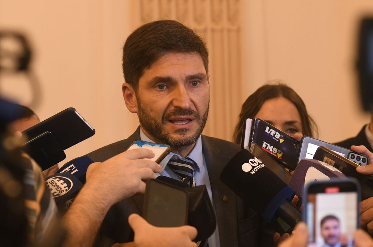 Las objeciones al nuevo Código realizadas por sectores de la academia, organizaciones que trabajan con minoridad y algunas áreas actuales del Poder Ejecutivo no prosperaron. Primó el criterio de respetar el trabajo legislativo realizado durante dos años por la anterior composición de las cámaras que permitió reunir a todos los votos en el Senado y una cómoda mayoría en Diputados a la hora de sancionar la Ley 14.228