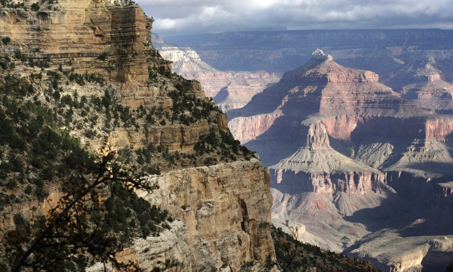 6th death of hiker at Grand Canyon National Park