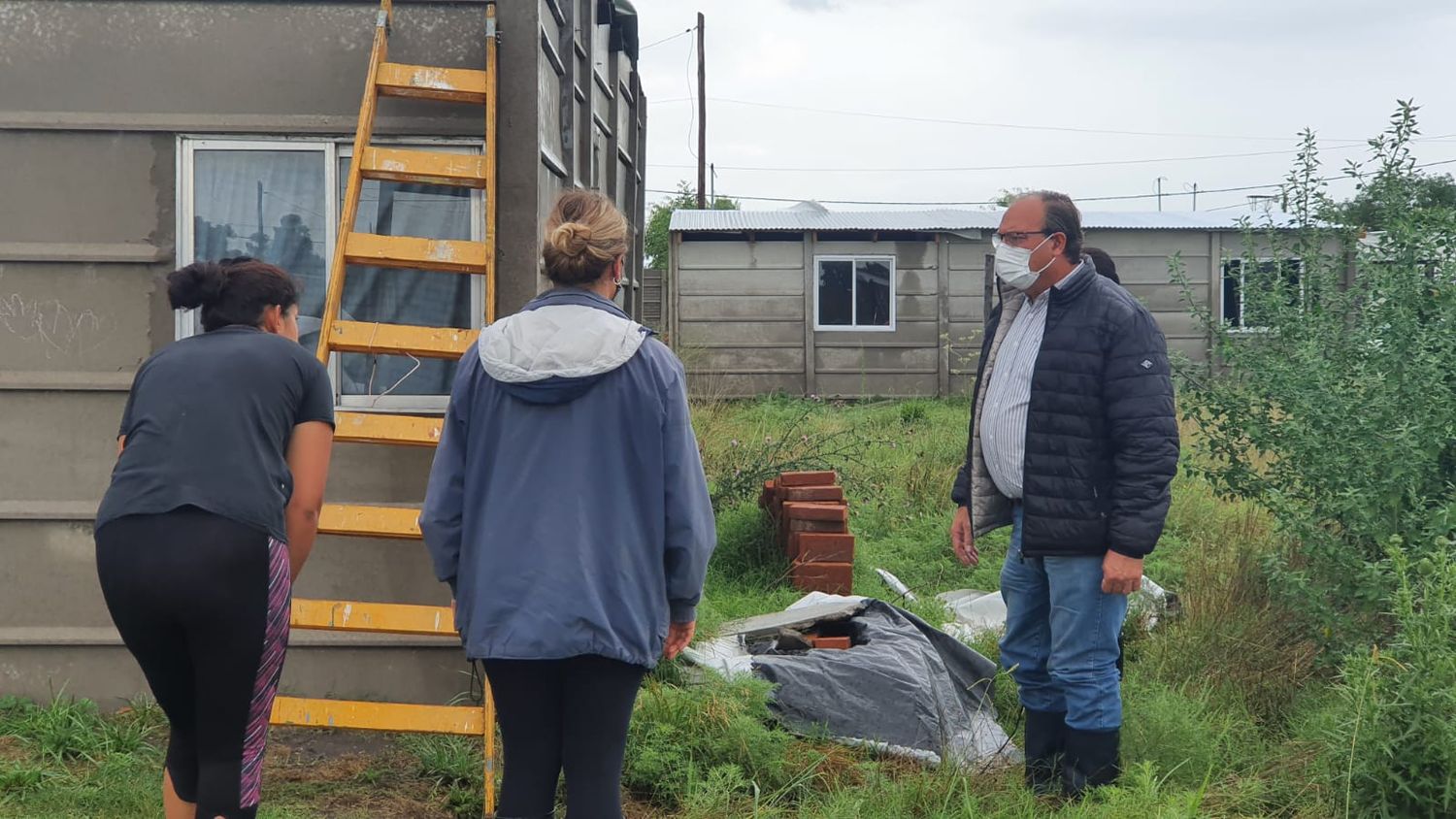 Tras los rescates del Intendente de Patagones, otro alcalde de Juntos por el Cambio salió a auxiliar a vecinos inundados