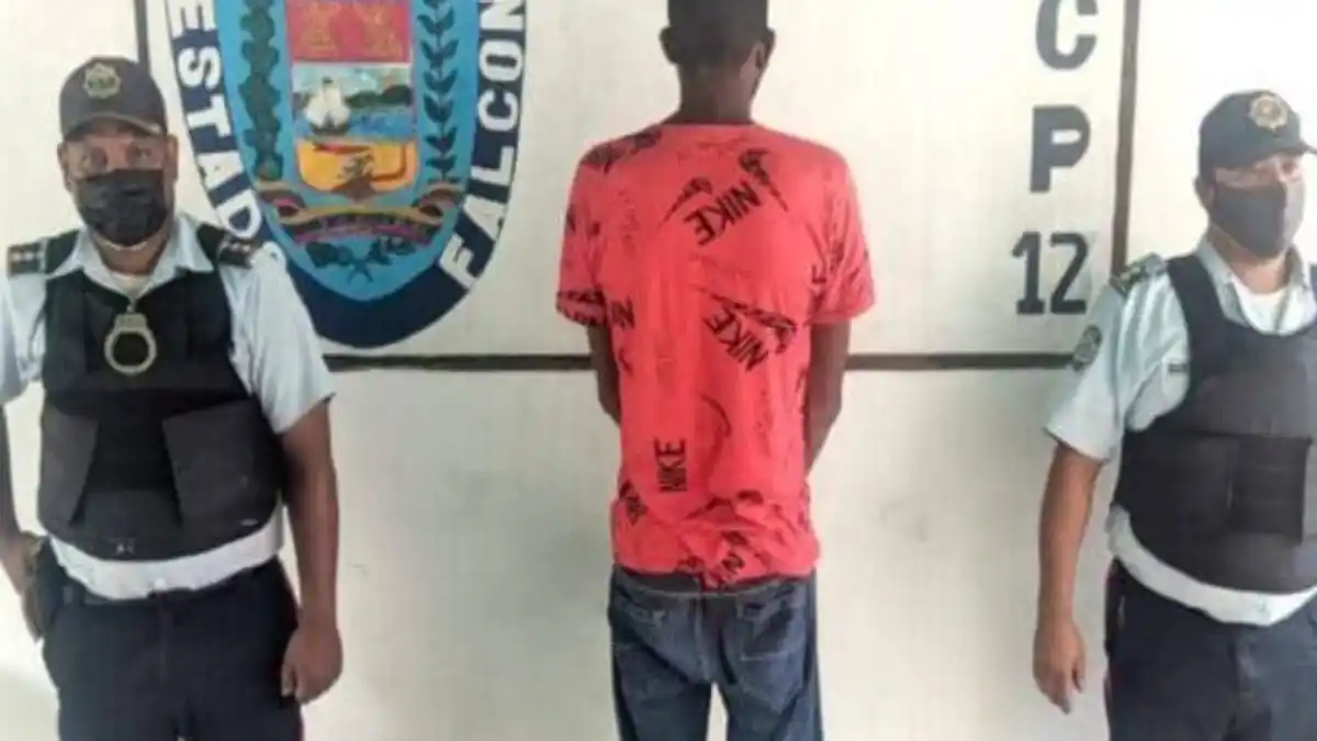 DE UN MACHETAZO EN EL CUELLO sujeto asesinó a su prima adolescente en Falcón