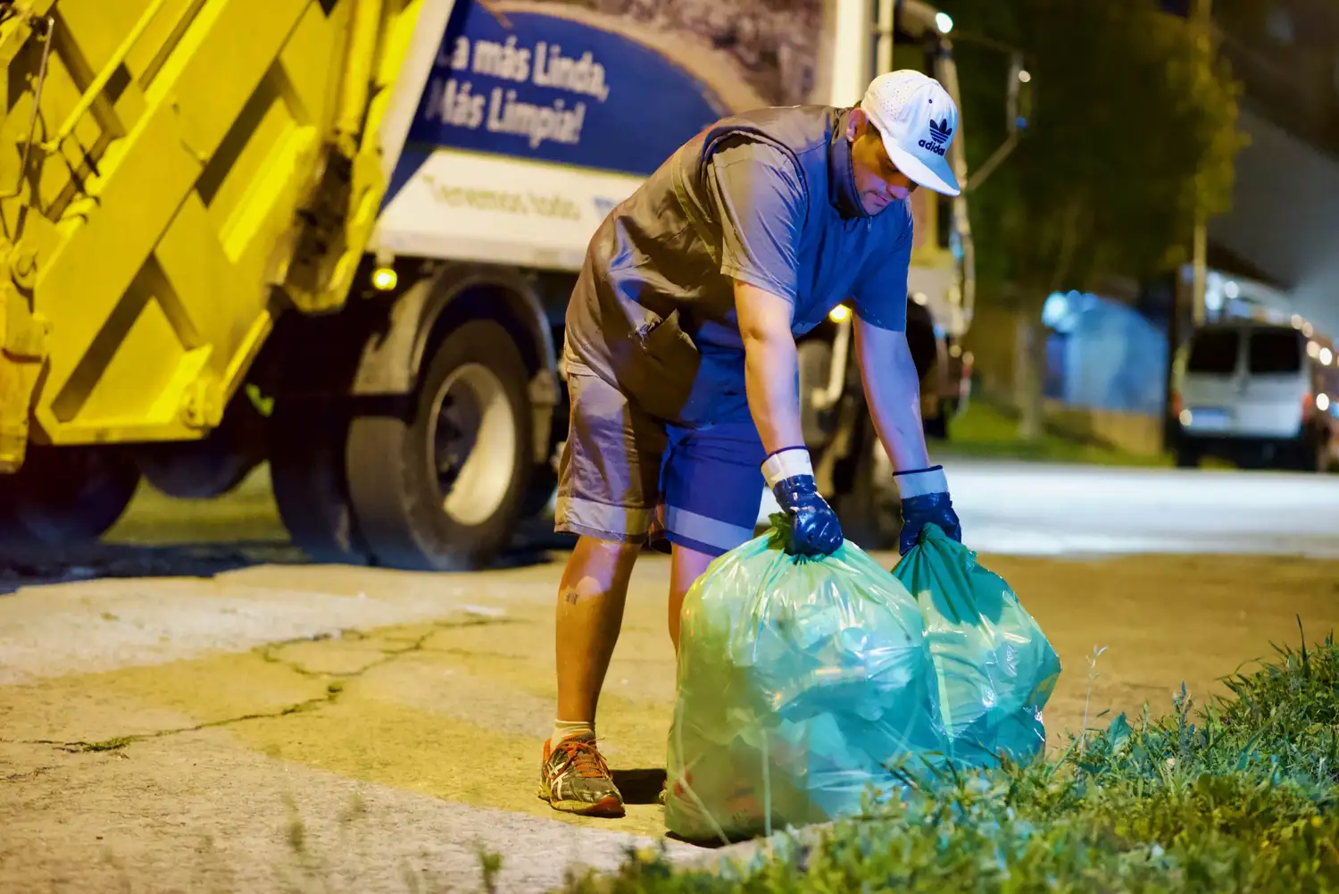 Desde los barrios Estación Norte y Pompeya se escuchan quejas por el servicio.