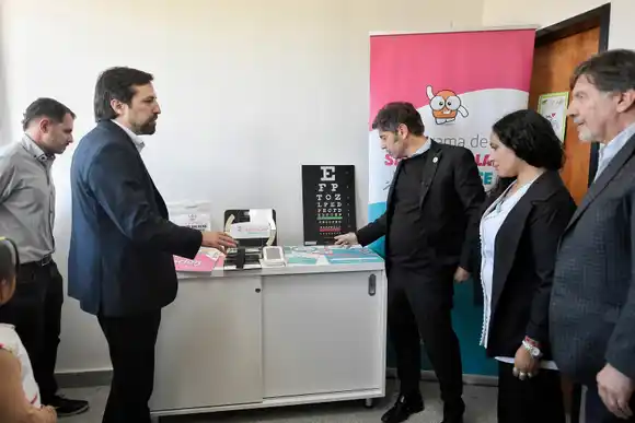 "Salud Escolar": Kicillof presentó un programa para el cuidado de niños y adolescentes que van a la escuela