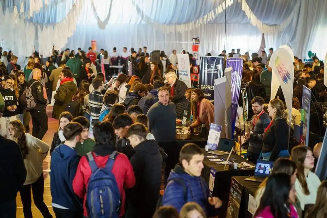 Gran convocatoria de estudiantes en la muestra educativa de la ciudad. Foto: Gentileza.
